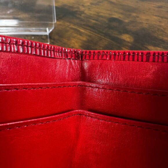 Louis Vuitton Red Epi Leather Vintage Wallet Padlock Gold‎ Hardware Women - Picture 6 of 15